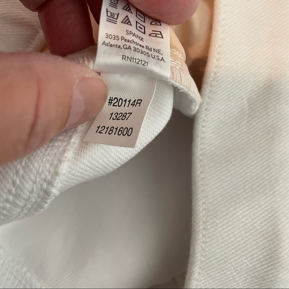 Spanx Cropped Jeanish Leggings - Picture 6 of 6